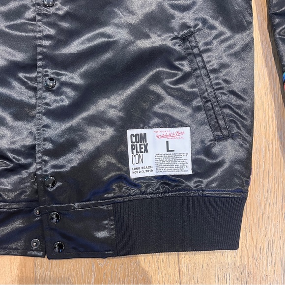 Mitchell Ness x LA Lakers x Takashi Murakami x ComplexCon Bomber Jacket - Picture 8 of 8